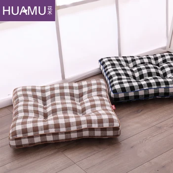Japanski stil obložen tatami jastuci za čitanje, na podu posteljina, pamuk, jastuci za stolice